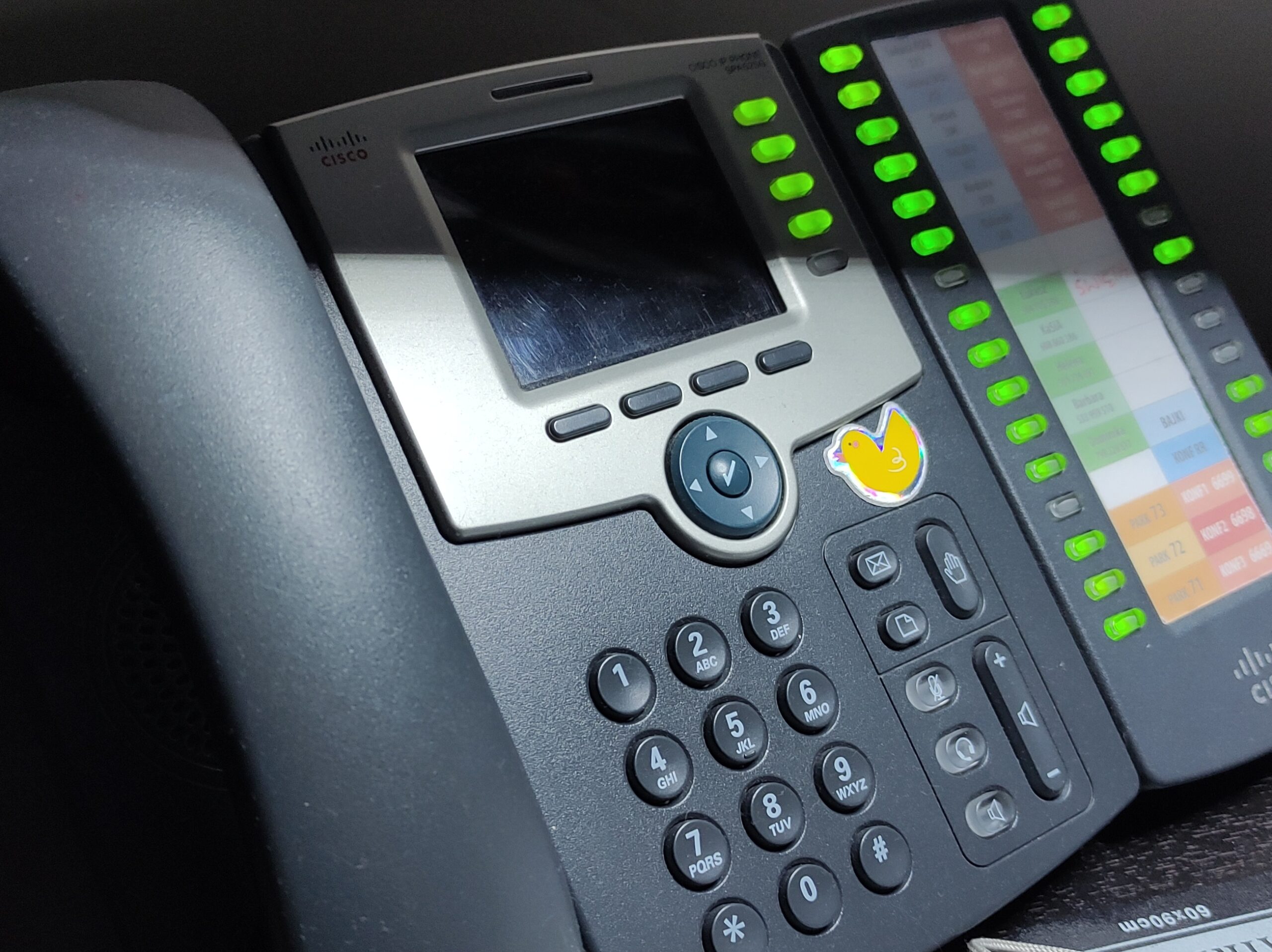 Czy mój telefon lub centrala PBX będą działać z DN?
